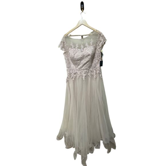La Femme - 26893 Embroidered Lace Bateau A-line Dress Size 16 NWOT - Picture 5 of 9